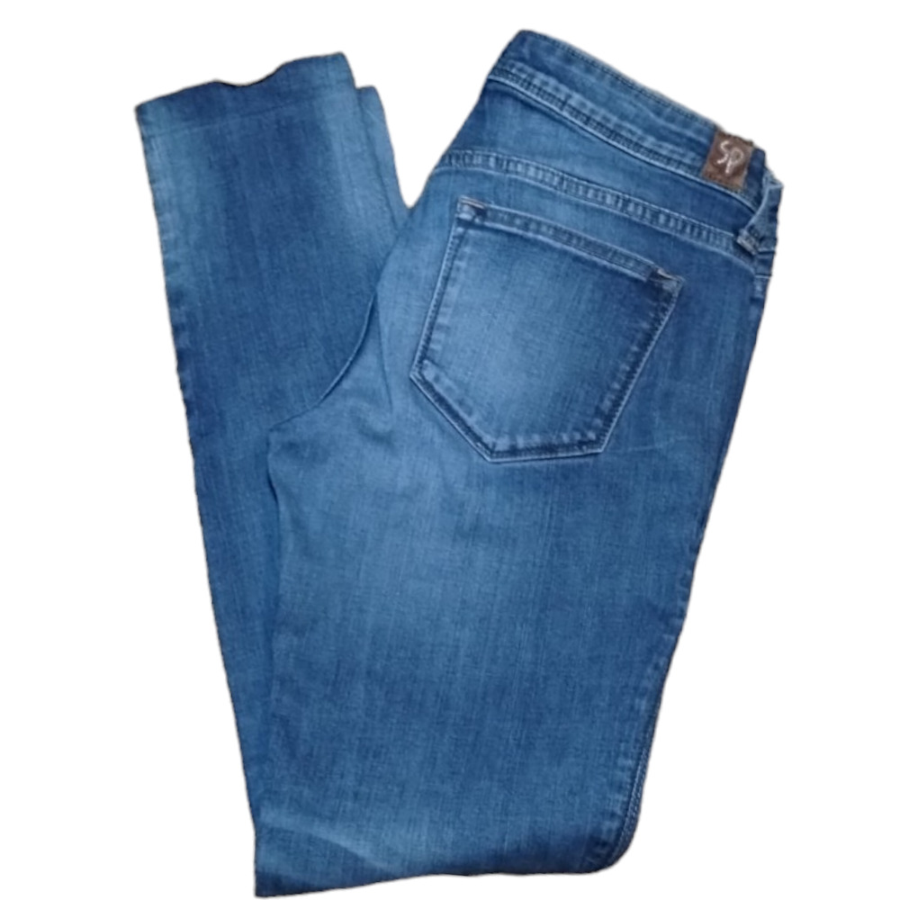 Sneak peek low rise distressed stretch stonewash blue size 7
